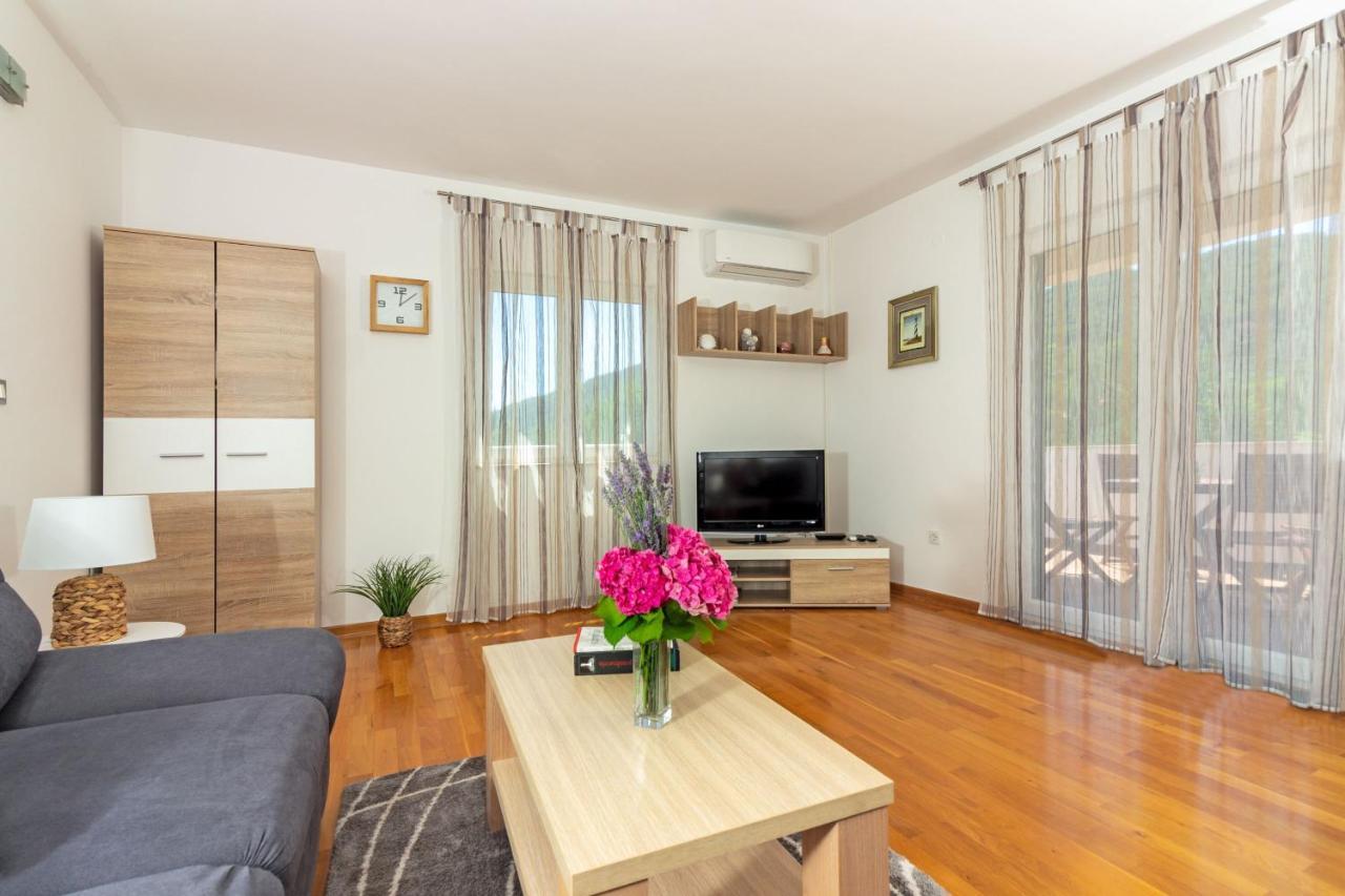 Apartment Mandalina House Stari Grad  Ngoại thất bức ảnh