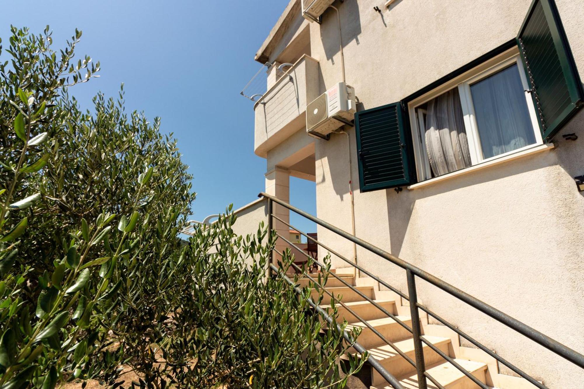 Apartment Mandalina House Stari Grad  Ngoại thất bức ảnh